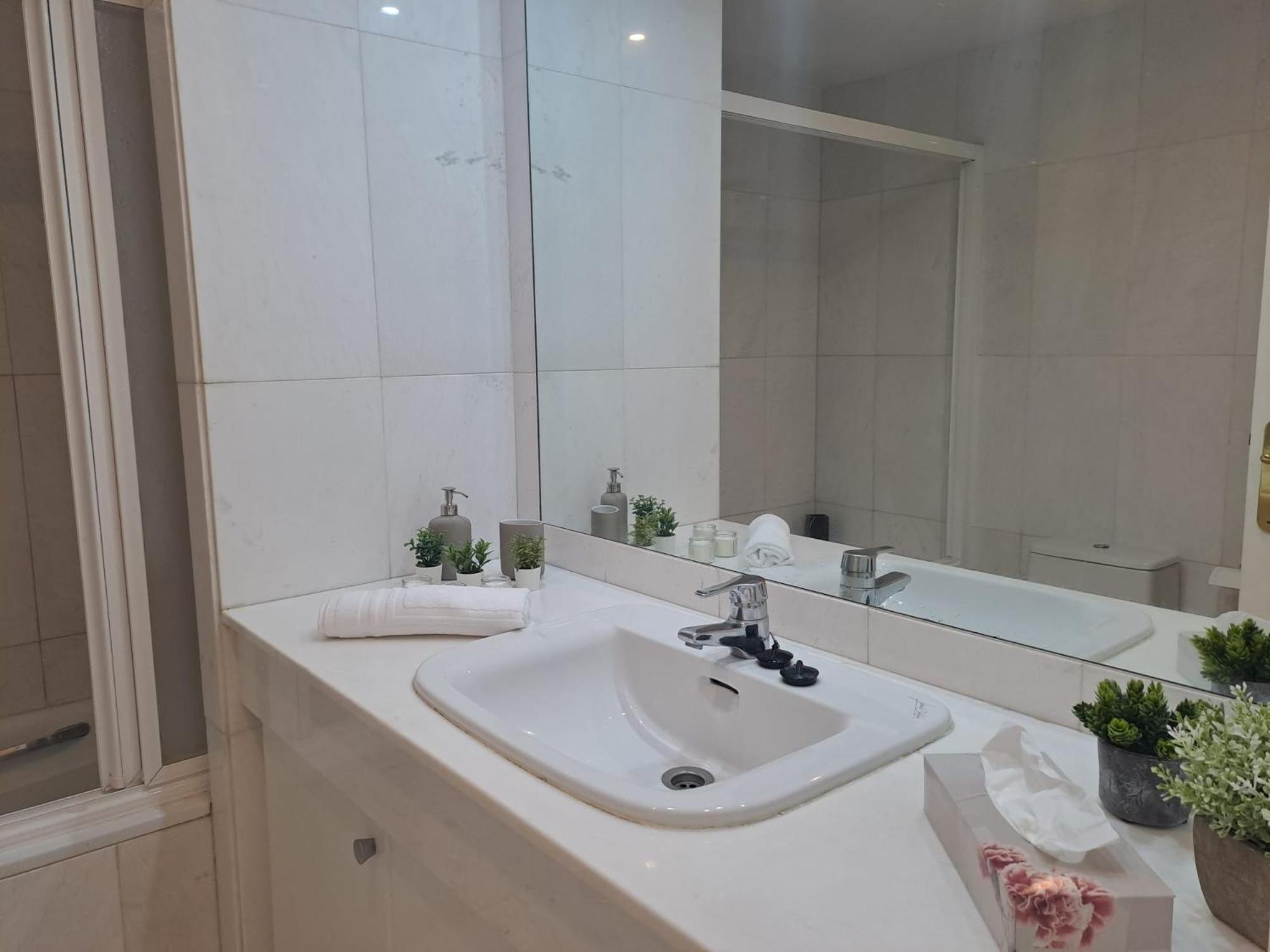 Luminous Apartment In Playas Del Duque , Puerto Banus By Holidays & Home Marbellac Extérieur photo