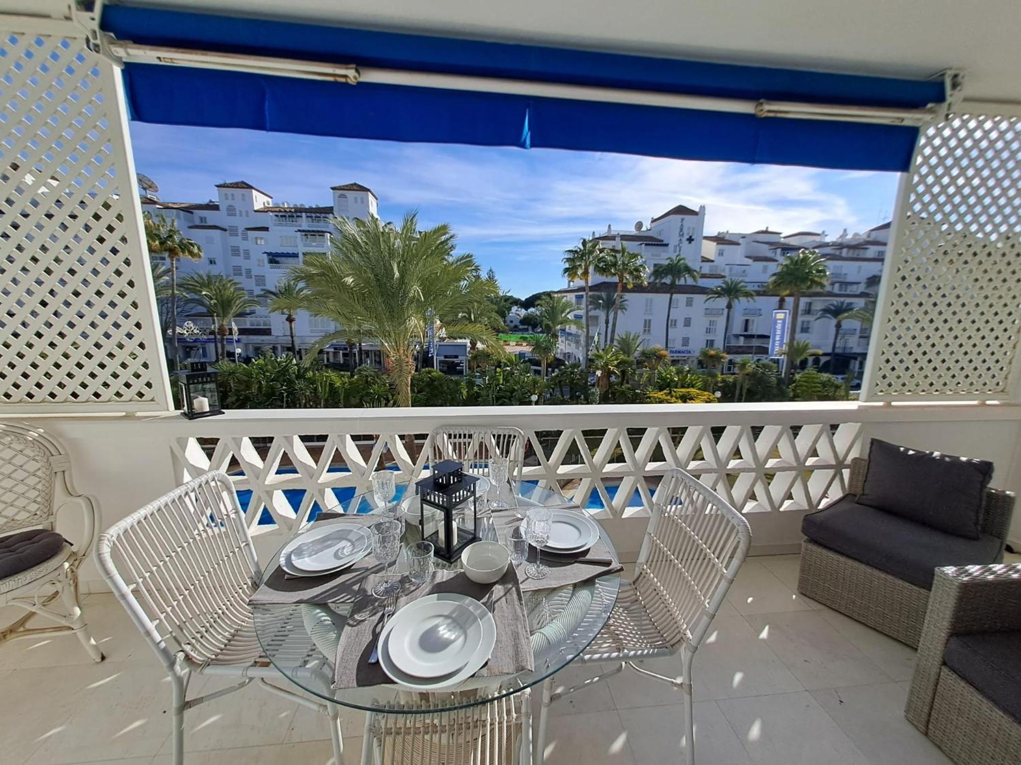 Luminous Apartment In Playas Del Duque , Puerto Banus By Holidays & Home Marbellac Extérieur photo