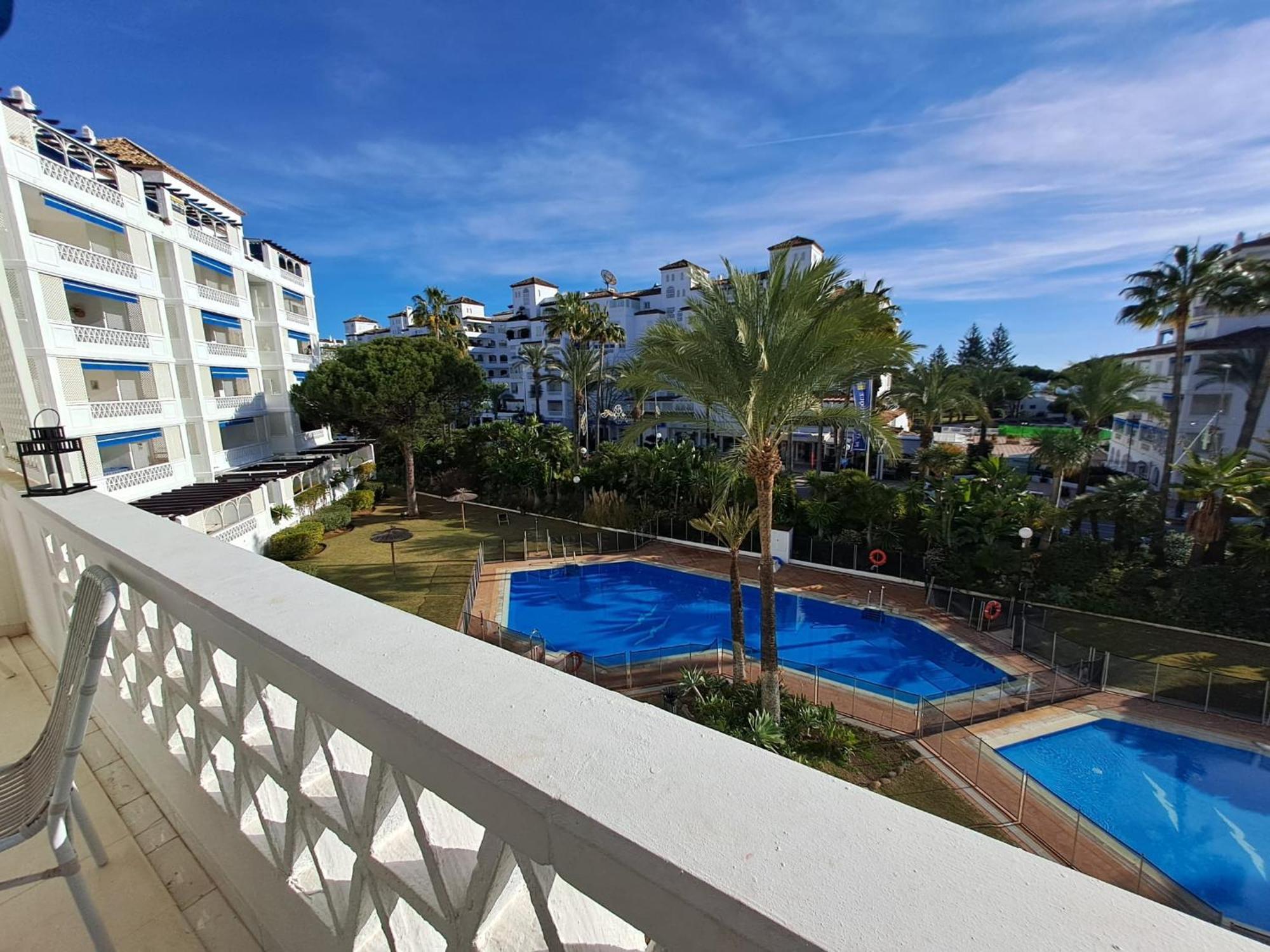 Luminous Apartment In Playas Del Duque , Puerto Banus By Holidays & Home Marbellac Extérieur photo