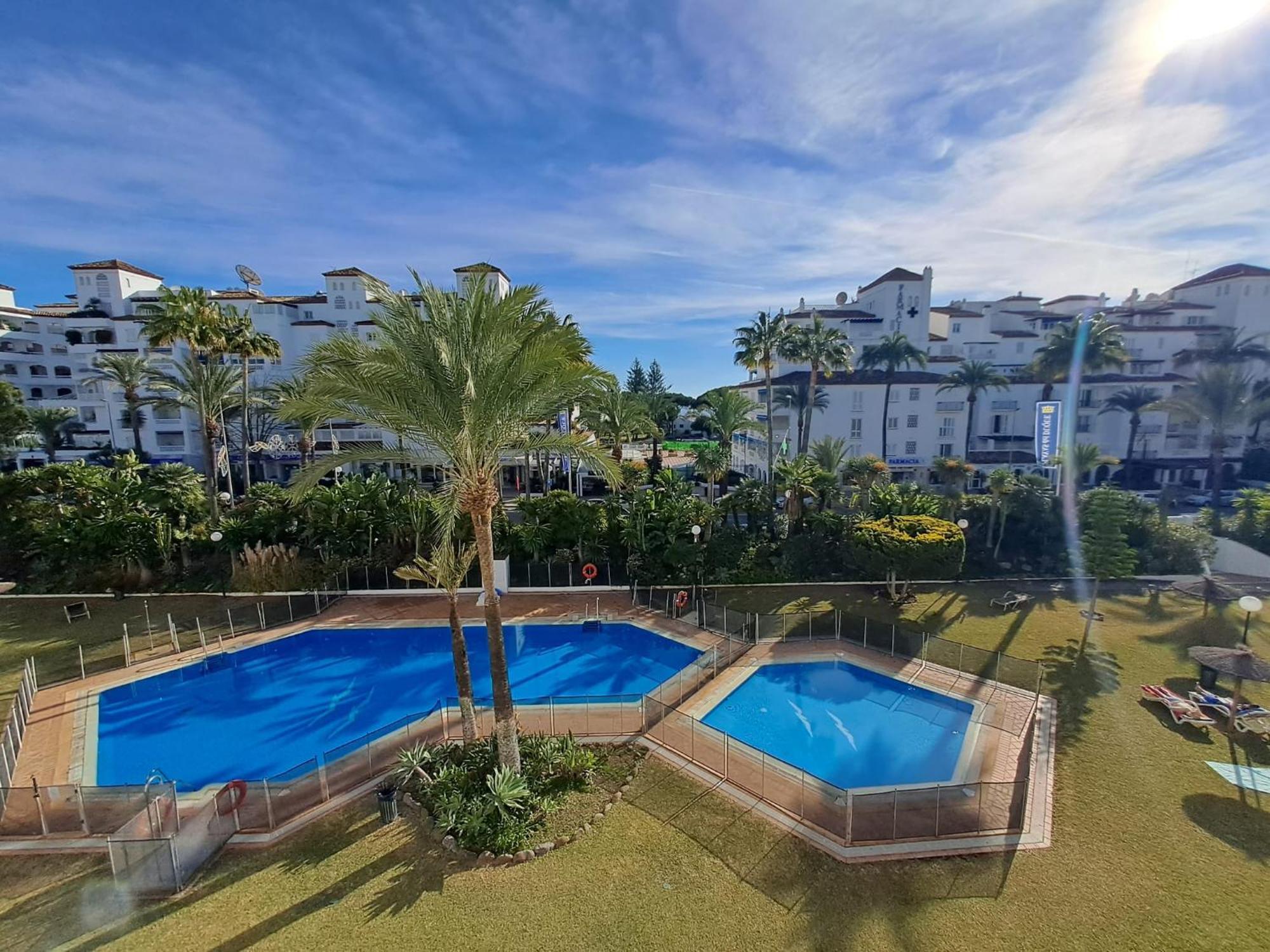 Luminous Apartment In Playas Del Duque , Puerto Banus By Holidays & Home Marbellac Extérieur photo